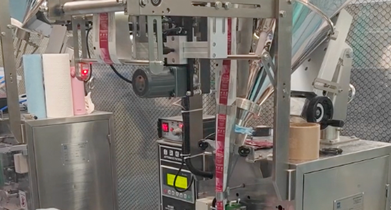 Powder packaging strip bagged