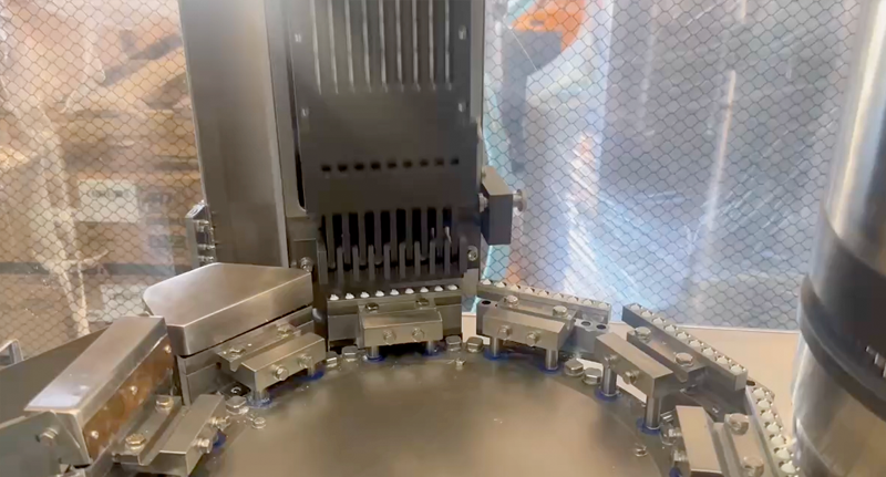 Capsule Filling Machine 2 White Capsules